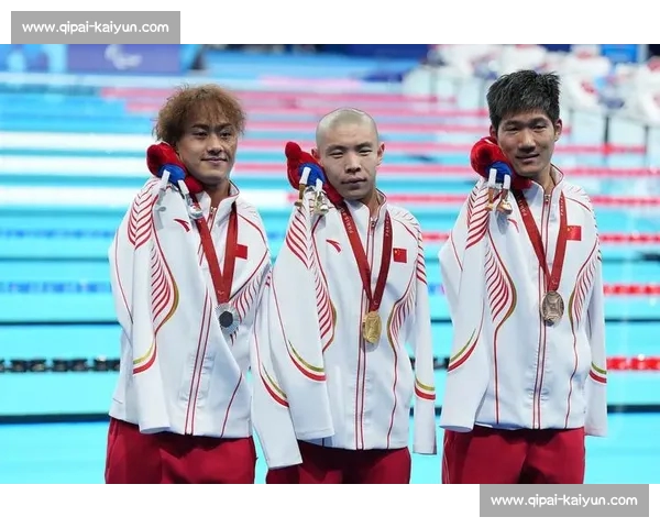 无锡队血染赛场！半场两将重伤退场仍强势领跑